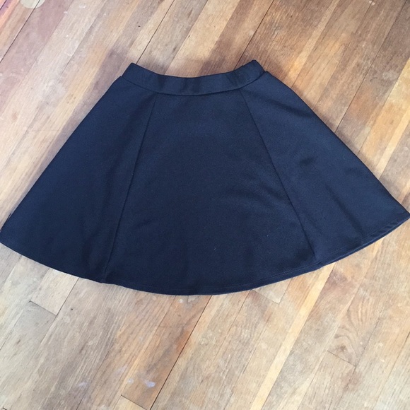 Black Elipse circle skirt - Picture 3 of 3